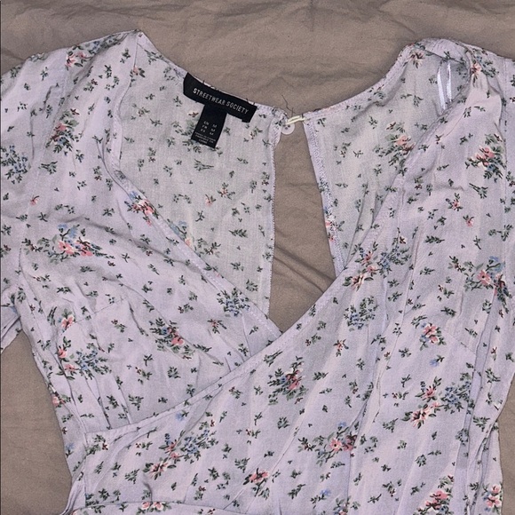 Streetwear Society Floral Lavender Dress/Romper Size M - Picture 2 of 5